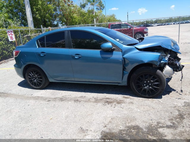 45047922 :رقم المزاد ، JM1BL1UF4B1436545 vin ، 2011 Mazda Mazda3 I Sport مزاد بيع