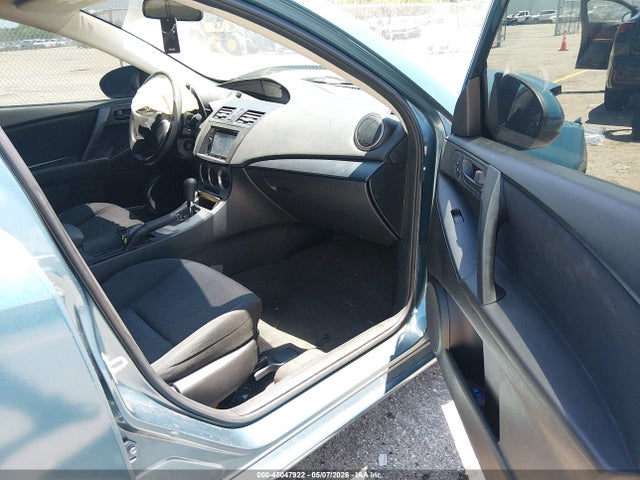 45047922 :رقم المزاد ، JM1BL1UF4B1436545 vin ، 2011 Mazda Mazda3 I Sport مزاد بيع