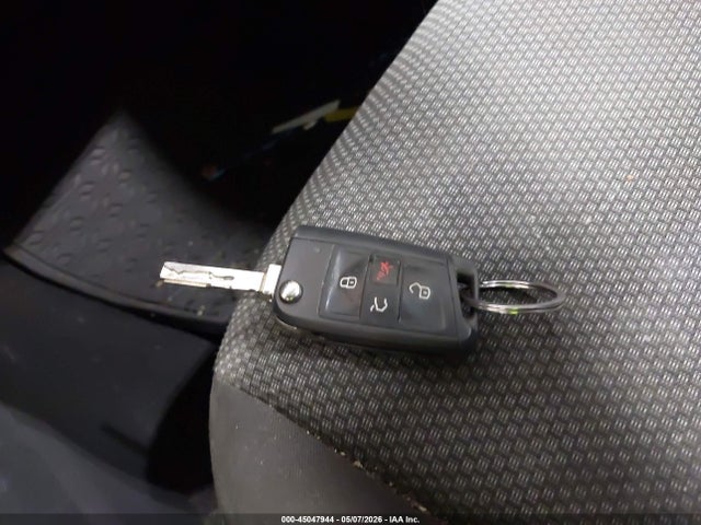 45047944 :رقم المزاد ، 3VWC57BU4KM074221 vin ، 2019 Volkswagen Jetta 1.4t R-line/1.4t S/1.4t Se مزاد بيع