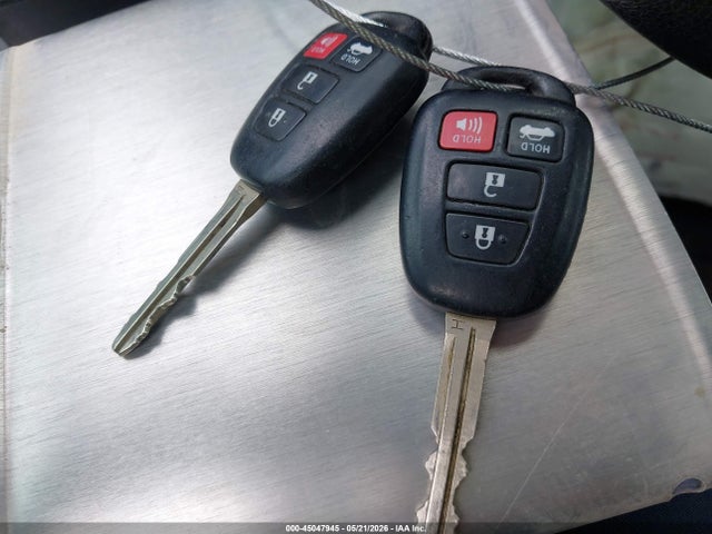 Продаж на аукціоні авто 2016 Toyota Corolla Le, vin: 5YFBURHE5GP496298, номер лоту: 45047945