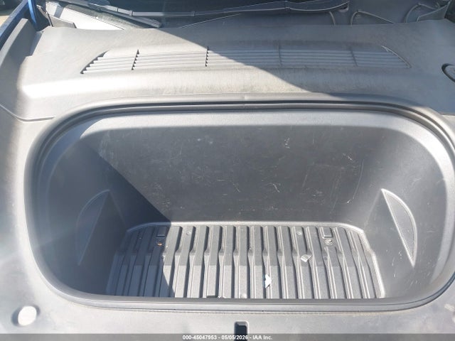 Продаж на аукціоні авто 2023 Tesla Model Y Awd/long Range Dual Motor All-wheel Drive, vin: 7SAYGAEE7PF946880, номер лоту: 45047953