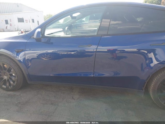 Продаж на аукціоні авто 2023 Tesla Model Y Awd/long Range Dual Motor All-wheel Drive, vin: 7SAYGAEE7PF946880, номер лоту: 45047953