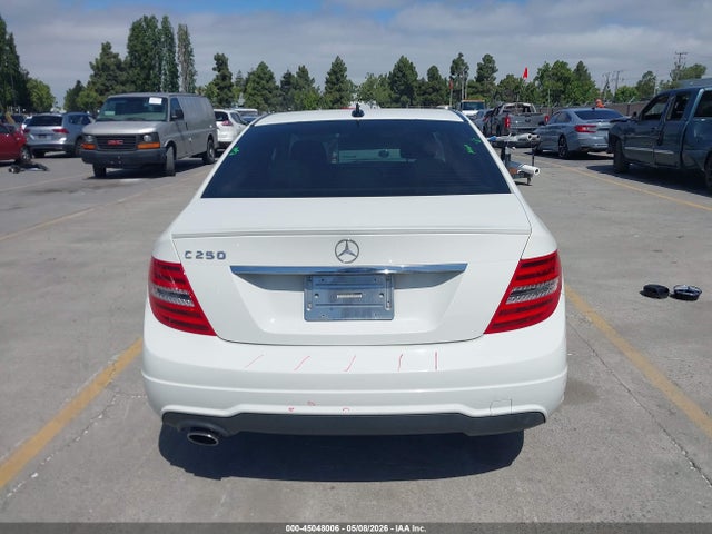 Aukcja sprzedaży 2012 Mercedes-benz C 250 Luxury/sport, vin: WDDGF4HB7CA665850, numer aukcji: 45048006