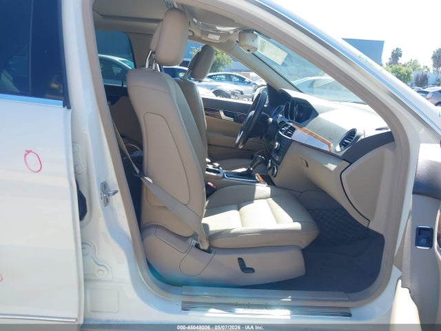 Aukcja sprzedaży 2012 Mercedes-benz C 250 Luxury/sport, vin: WDDGF4HB7CA665850, numer aukcji: 45048006