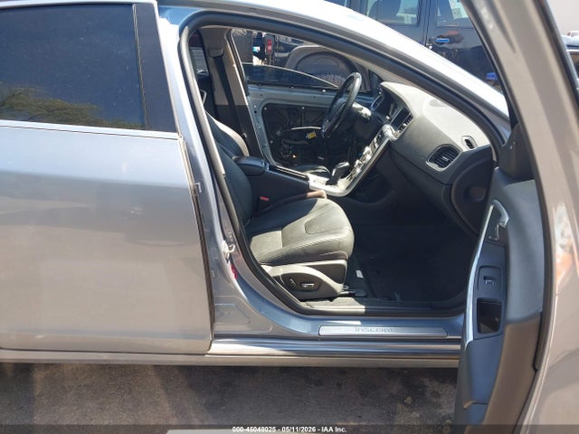 Продажа на аукционе авто 2018 Volvo S60 Inscription T5, vin: LYV402TK5JB170708, номер лота: 45048025