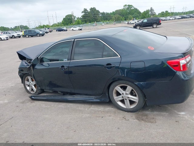 45048039 :رقم المزاد ، 4T1BF1FK9EU806145 vin ، 2014 Toyota Camry Se مزاد بيع