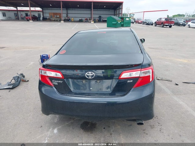 45048039 :رقم المزاد ، 4T1BF1FK9EU806145 vin ، 2014 Toyota Camry Se مزاد بيع