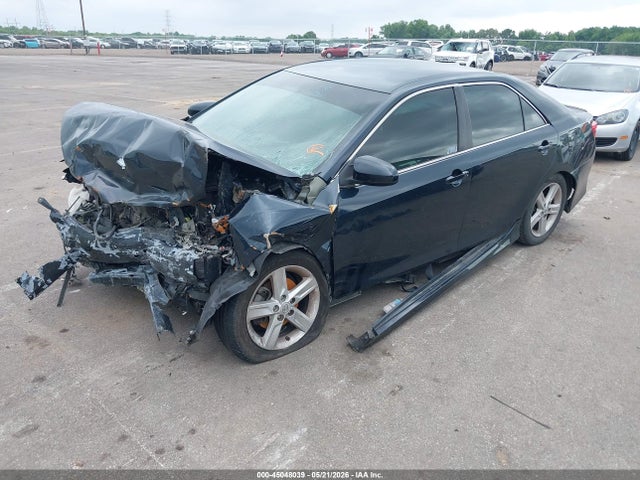 45048039 :رقم المزاد ، 4T1BF1FK9EU806145 vin ، 2014 Toyota Camry Se مزاد بيع