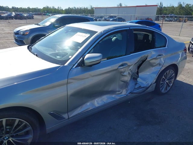 2021 Bmw 530i მანქანა იყიდება აუქციონზე, vin: WBA53BH06MCF58310, აუქციონის ნომერი: 45048129