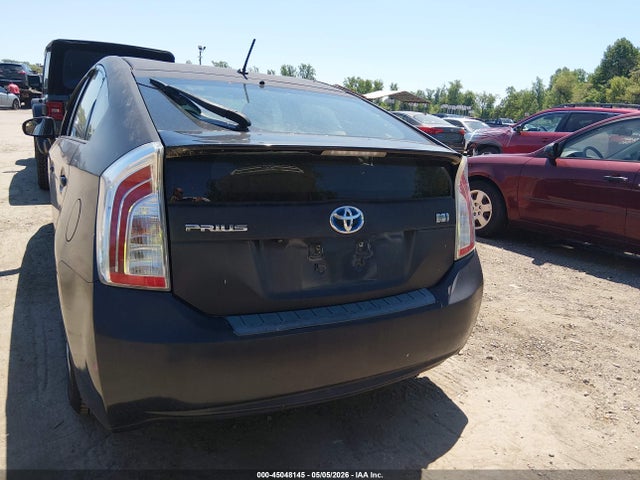 45048145 :رقم المزاد ، JTDKN3DU3F0423253 vin ، 2015 Toyota Prius Two مزاد بيع