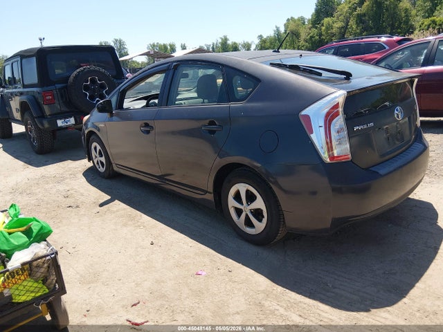 45048145 :رقم المزاد ، JTDKN3DU3F0423253 vin ، 2015 Toyota Prius Two مزاد بيع