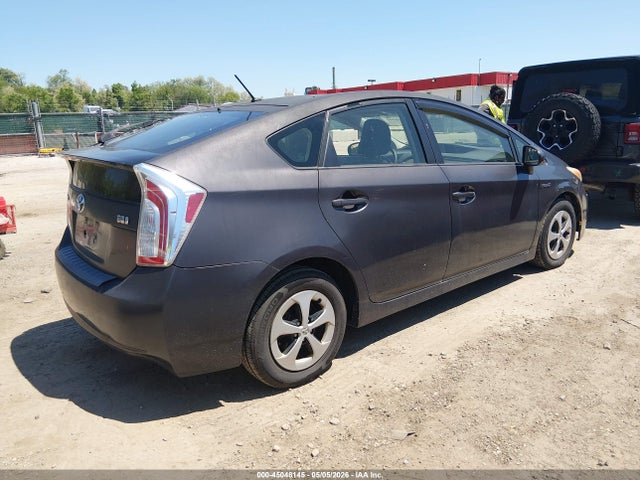45048145 :رقم المزاد ، JTDKN3DU3F0423253 vin ، 2015 Toyota Prius Two مزاد بيع