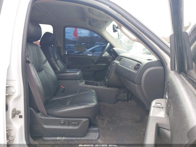 45048153 :رقم المزاد ، 1GNSKBE01BR152494 vin ، 2011 Chevrolet Tahoe Lt مزاد بيع