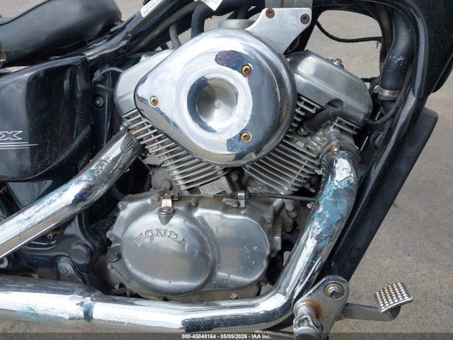 45048164 :رقم المزاد ، JH2PC21171M210007 vin ، 2001 Honda Vt600 C مزاد بيع