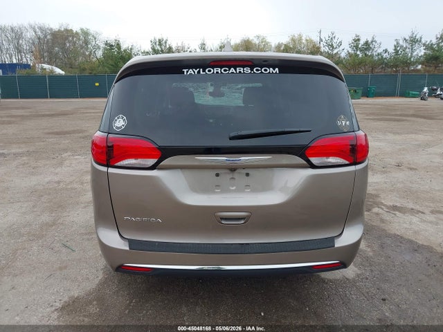 Продаж на аукціоні авто 2017 Chrysler Pacifica Touring Plus, vin: 2C4RC1BG9HR844540, номер лоту: 45048168