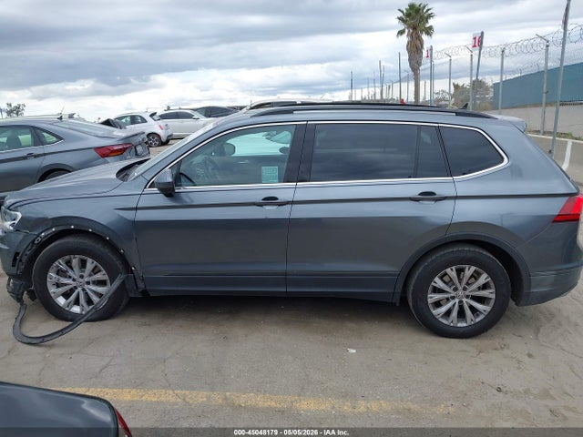 Продаж на аукціоні авто 2019 Volkswagen Tiguan 2.0t Se/2.0t Sel/2.0t Sel R-line/2.0t Sel R-line Black, vin: 3VV3B7AX2KM040576, номер лоту: 45048179