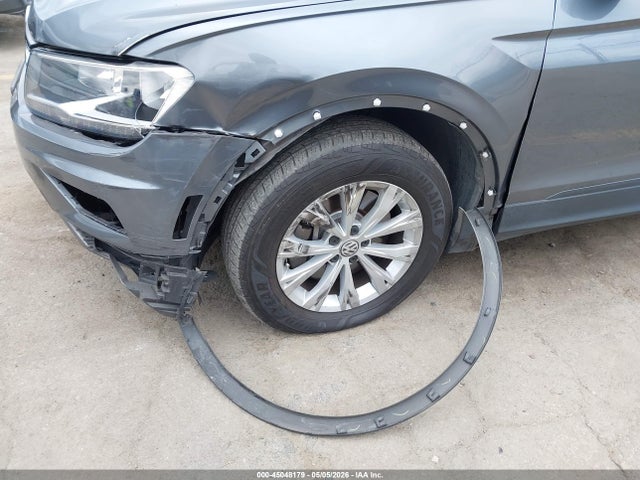 Продаж на аукціоні авто 2019 Volkswagen Tiguan 2.0t Se/2.0t Sel/2.0t Sel R-line/2.0t Sel R-line Black, vin: 3VV3B7AX2KM040576, номер лоту: 45048179
