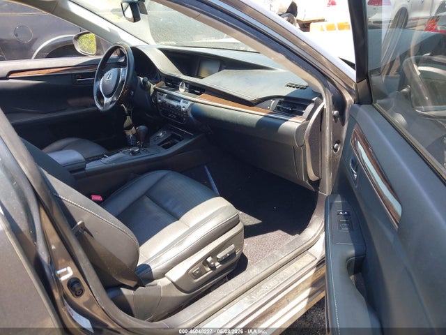 45048227 :رقم المزاد ، JTHBK1GG6E2113182 vin ، 2014 Lexus Es 350 مزاد بيع