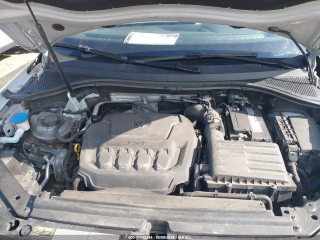 2018 Volkswagen Tiguan 2.0t Se/2.0t Sel მანქანა იყიდება აუქციონზე, vin: 3VV2B7AXXJM082066, აუქციონის ნომერი: 45048244
