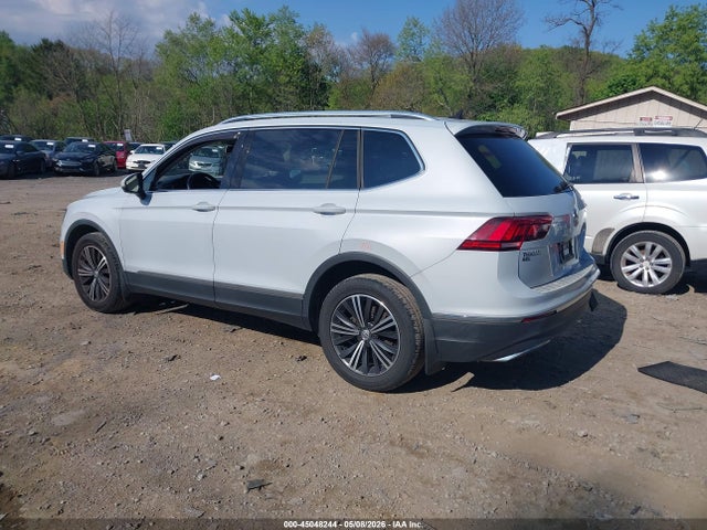 2018 Volkswagen Tiguan 2.0t Se/2.0t Sel მანქანა იყიდება აუქციონზე, vin: 3VV2B7AXXJM082066, აუქციონის ნომერი: 45048244