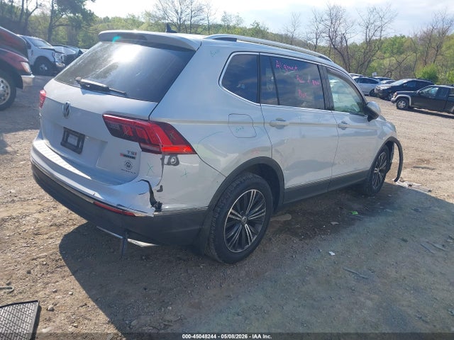 2018 Volkswagen Tiguan 2.0t Se/2.0t Sel მანქანა იყიდება აუქციონზე, vin: 3VV2B7AXXJM082066, აუქციონის ნომერი: 45048244