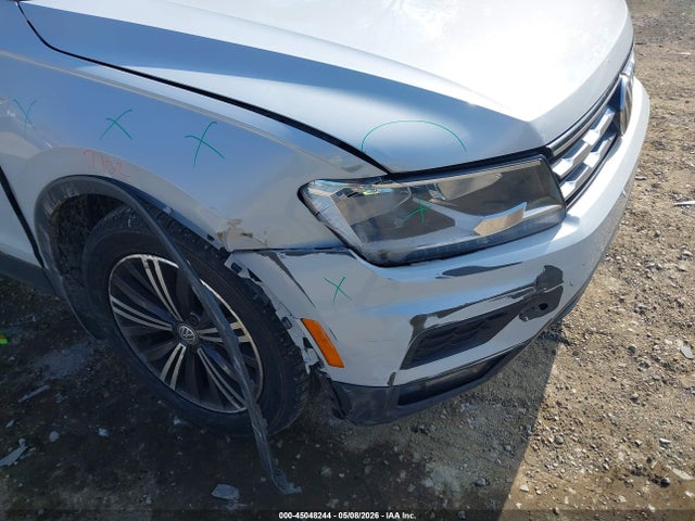 2018 Volkswagen Tiguan 2.0t Se/2.0t Sel მანქანა იყიდება აუქციონზე, vin: 3VV2B7AXXJM082066, აუქციონის ნომერი: 45048244