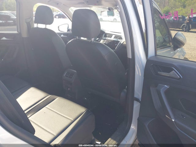 2018 Volkswagen Tiguan 2.0t Se/2.0t Sel მანქანა იყიდება აუქციონზე, vin: 3VV2B7AXXJM082066, აუქციონის ნომერი: 45048244