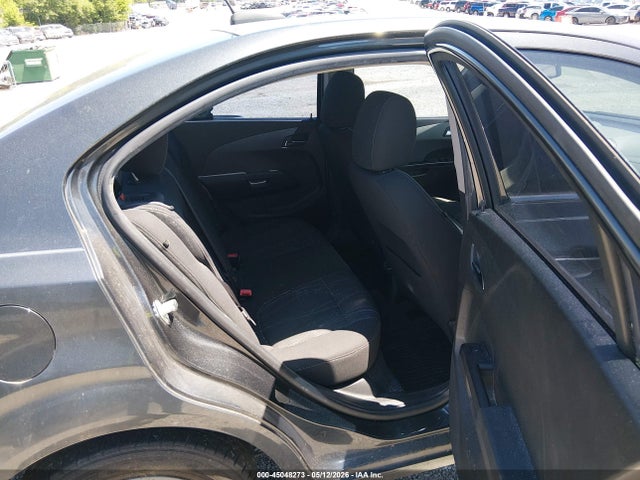 45048273 :رقم المزاد ، 1G1JD5SH1J4129358 vin ، 2018 Chevrolet Sonic Lt Auto مزاد بيع