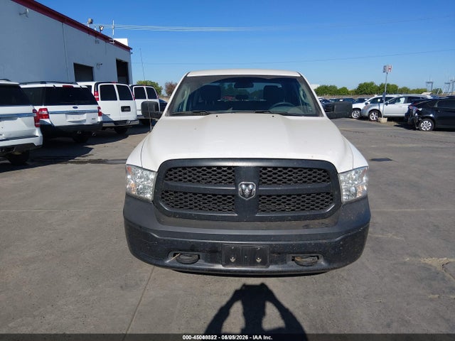1C6RR7KG2KS658627 RAM 1500 Classic Tradesman 4x4 5&#039;7 Box