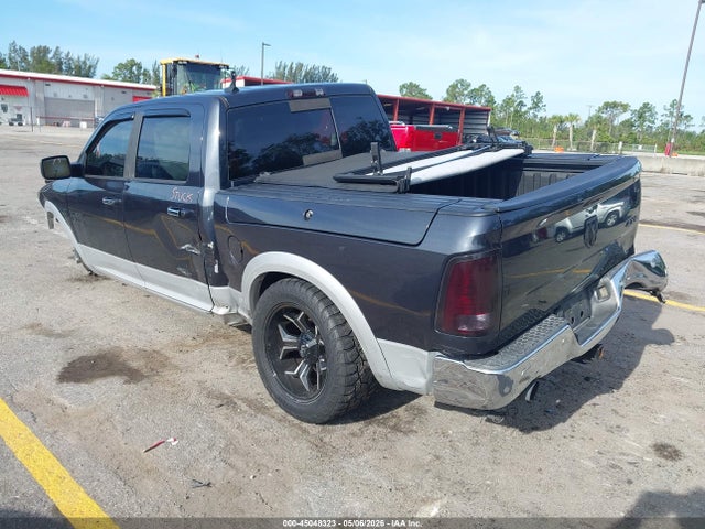 45048323 :رقم المزاد ، 1C6RR7NT8FS500100 vin ، 2015 Ram 1500 Laramie مزاد بيع