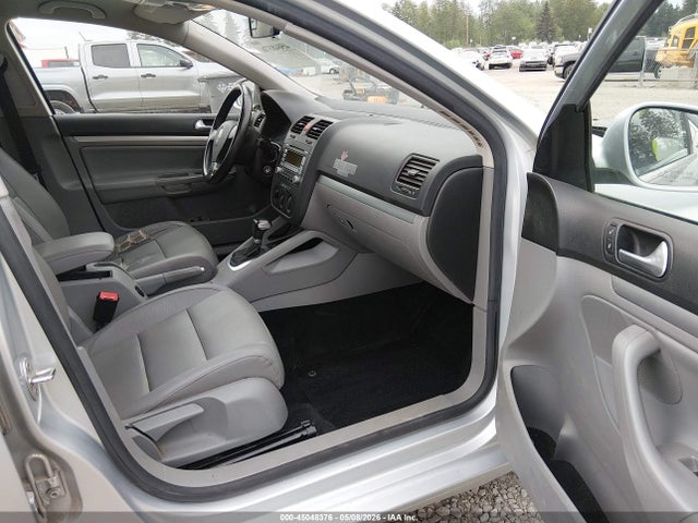 2008 Volkswagen Jetta Se/sel მანქანა იყიდება აუქციონზე, vin: 3VWRM71K08M070124, აუქციონის ნომერი: 45048376