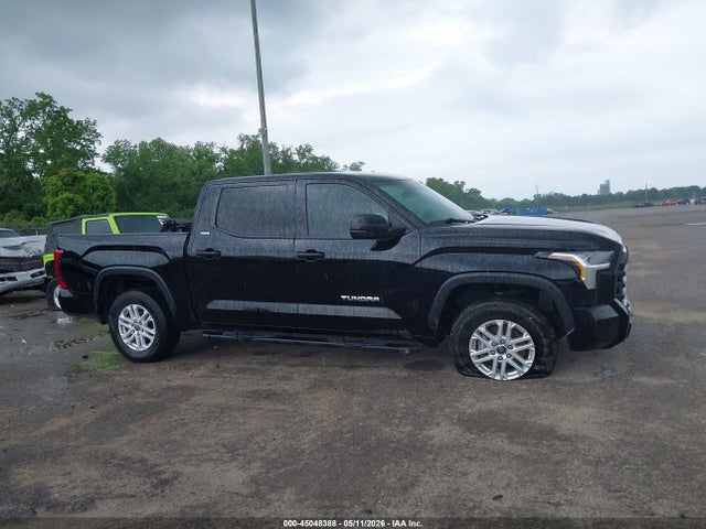 Продажа на аукционе авто 2022 Toyota Tundra Sr5, vin: 5TFLA5DB9NX019261, номер лота: 45048388