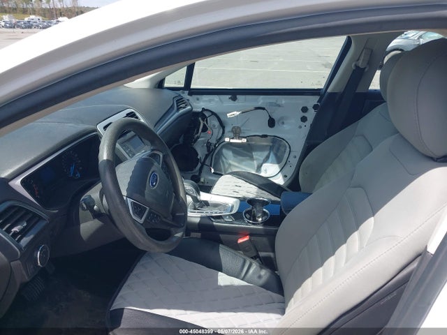 Продажа на аукционе авто 2015 Ford Fusion S, vin: 3FA6P0G77FR300044, номер лота: 45048399