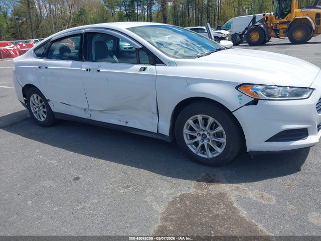 Продажа на аукционе авто 2015 Ford Fusion S, vin: 3FA6P0G77FR300044, номер лота: 45048399
