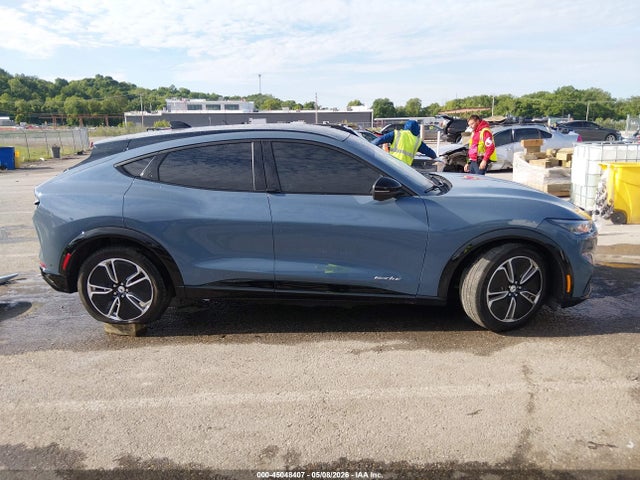 Продажа на аукционе авто 2023 Ford Mustang Mach-e Premium, vin: 3FMTK3R46PMA61029, номер лота: 45048407