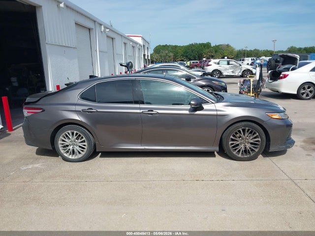 2020 Toyota Camry Xle მანქანა იყიდება აუქციონზე, vin: 4T1F11AK3LU386564, აუქციონის ნომერი: 45048413