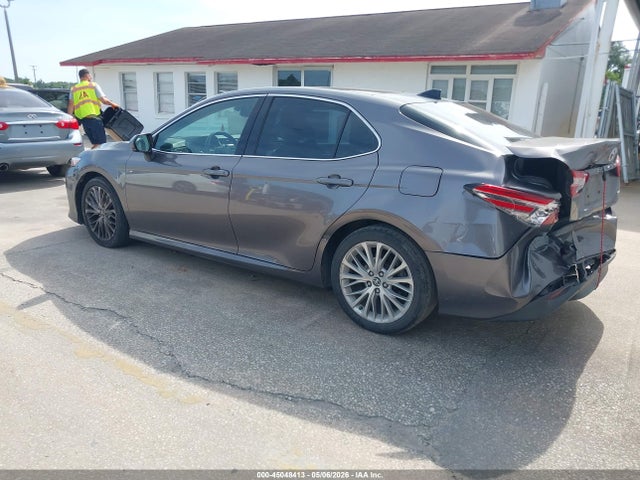 2020 Toyota Camry Xle მანქანა იყიდება აუქციონზე, vin: 4T1F11AK3LU386564, აუქციონის ნომერი: 45048413
