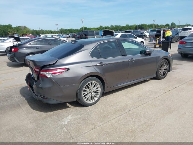 2020 Toyota Camry Xle მანქანა იყიდება აუქციონზე, vin: 4T1F11AK3LU386564, აუქციონის ნომერი: 45048413