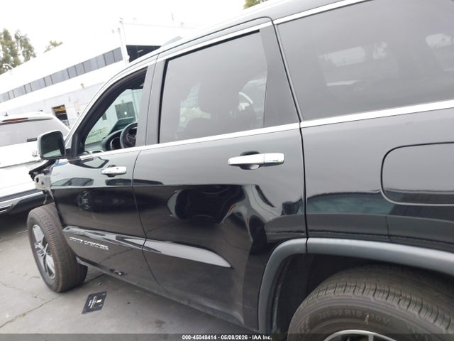 1C4RJEBG0JC430512 Jeep Grand Cherokee Limited 4x2