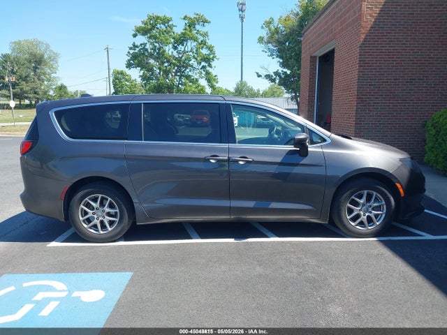 45048415 :رقم المزاد ، 2C4RC1CG1LR216172 vin ، 2020 Chrysler Voyager Lx مزاد بيع