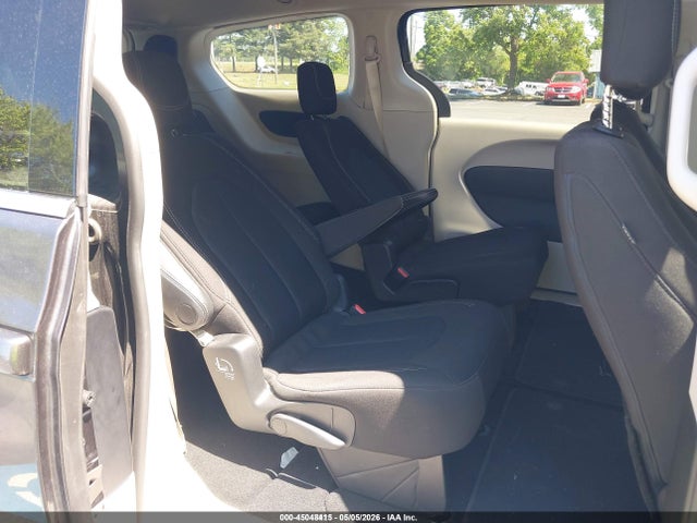 45048415 :رقم المزاد ، 2C4RC1CG1LR216172 vin ، 2020 Chrysler Voyager Lx مزاد بيع