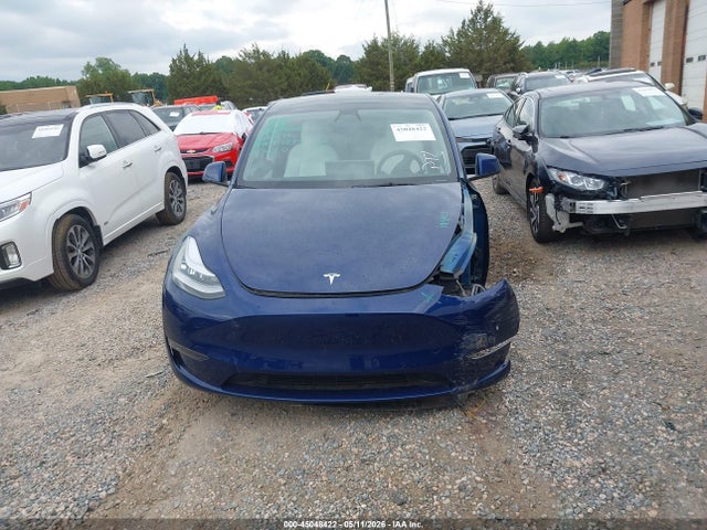 2022 Tesla Model Y Long Range Dual Motor All-wheel Drive მანქანა იყიდება აუქციონზე, vin: 7SAYGDEE6NF310420, აუქციონის ნომერი: 45048422