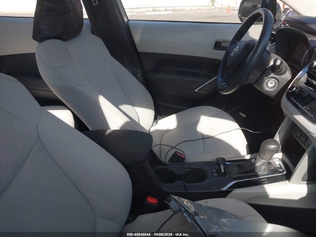 7MUAAAAG2NV001213 Toyota Corolla Cross L