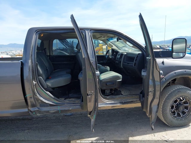 45048609 :رقم المزاد ، 3C63R3GL7FG541756 vin ، 2015 Ram 3500 Tradesman مزاد بيع