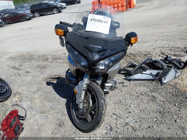45048649 :رقم المزاد ، JH2SC68G9CK000535 vin ، 2012 Honda Gl1800 مزاد بيع
