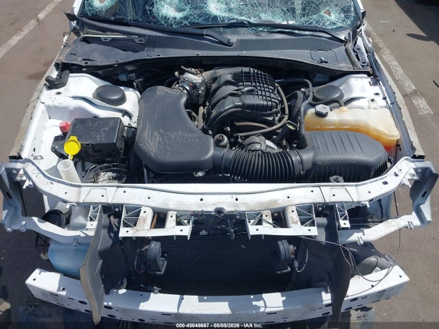 Auction sale of the 2019 Chrysler 300, vin: 2C3CCABG9KH690726, lot number: 45048667
