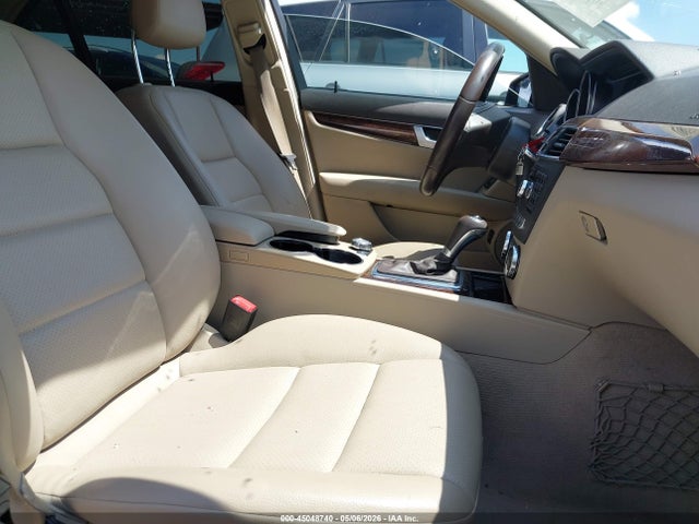 Aukcja sprzedaży 2013 Mercedes-benz C 250 Luxury/sport, vin: WDDGF4HB3DR259955, numer aukcji: 45048740
