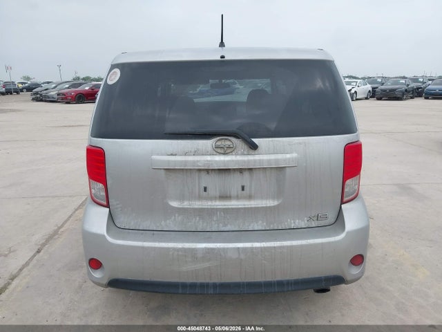 Scion XB 2014 JTLZE4FE0EJ066217 Image 17