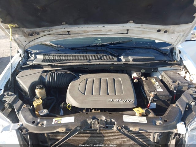 2014 Chrysler Town & Country Touring-l მანქანა იყიდება აუქციონზე, vin: 2C4RC1CG4ER113069, აუქციონის ნომერი: 45048753