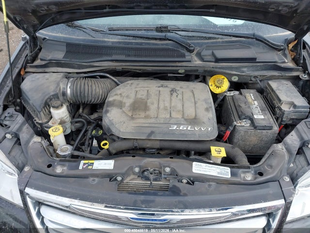 45048819 :رقم المزاد ، 2C4RC1CG6FR677405 vin ، 2015 Chrysler Town & Country Touring-l مزاد بيع